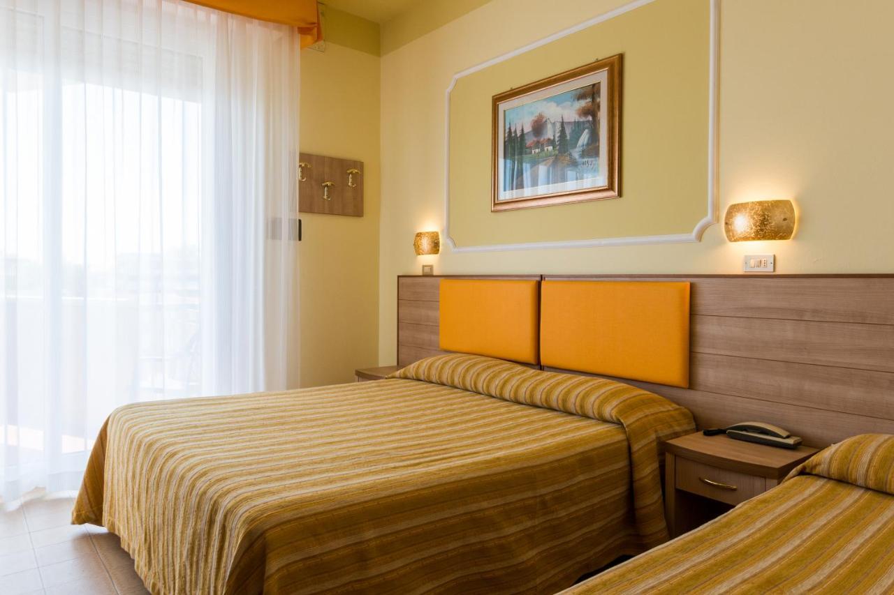 Hotel Miranda Беллария-Иджеа-Марина Экстерьер фото